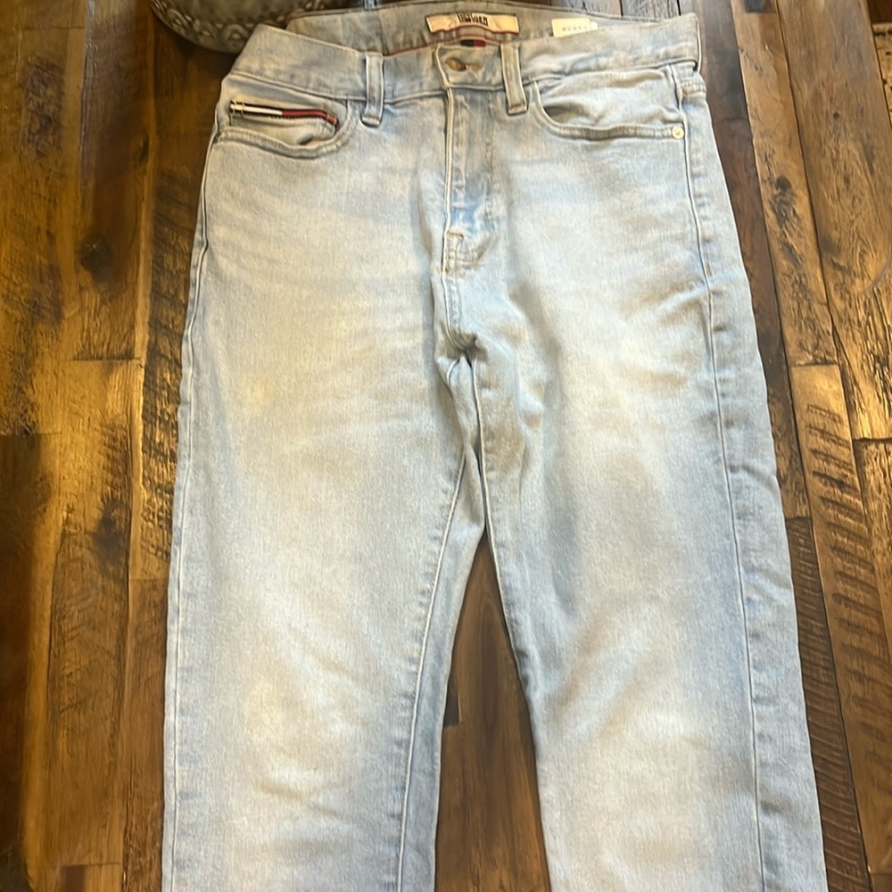 Light wash Tommy Hilfiger skinny jeans